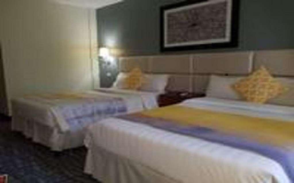 Century Hotel Гарапан Номер фото